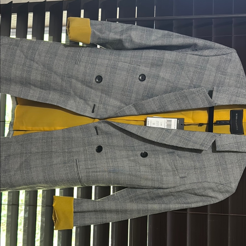 BCBG Maxazria Two tone blazer